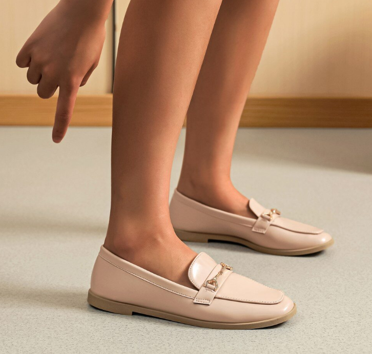 Mocassins avec boucle décorative